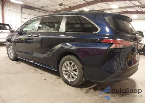 2022 Toyota Sienna Xle z USA, uszkodzony, nr VIN 5TDJRKECXNS097608